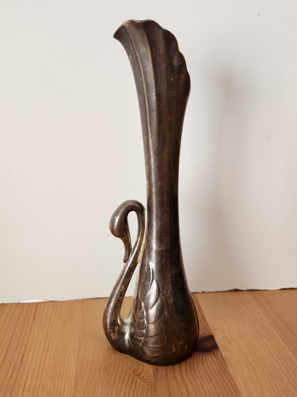 Vintage Art Deco Swan Bud Vase